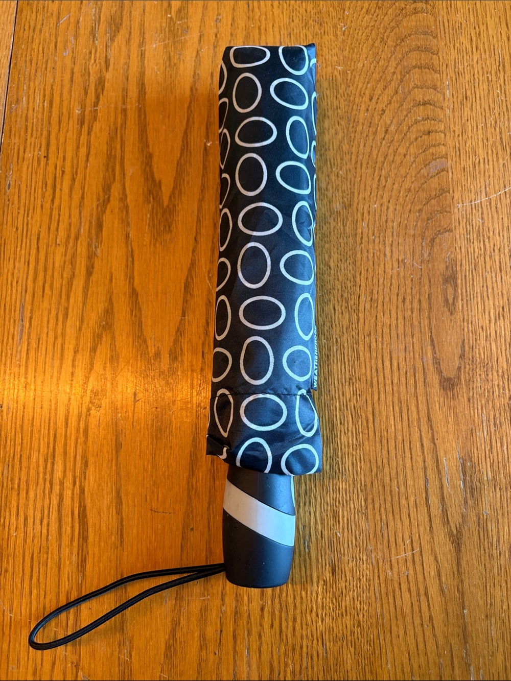 (5/$20) Compact Black Umbrella with White Oval Pattern